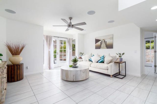 6105 Avenida Chamnez, La Jolla, CA 92037