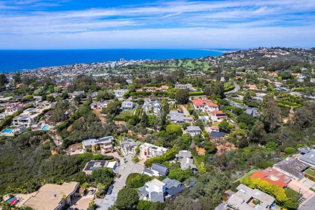 6105 Avenida Chamnez, La Jolla, CA 92037