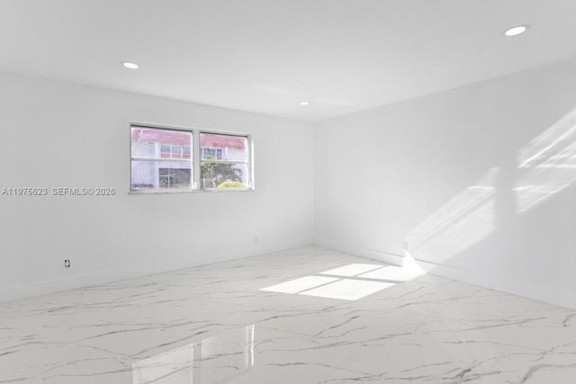 2251 NW 48th Ter 102, Lauderhill, FL 33313