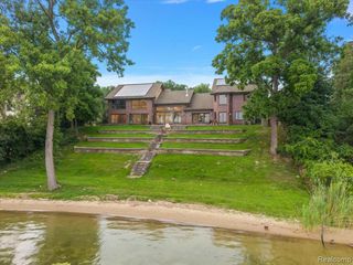 2612 Cove Lane, West Bloomfield, MI 48323