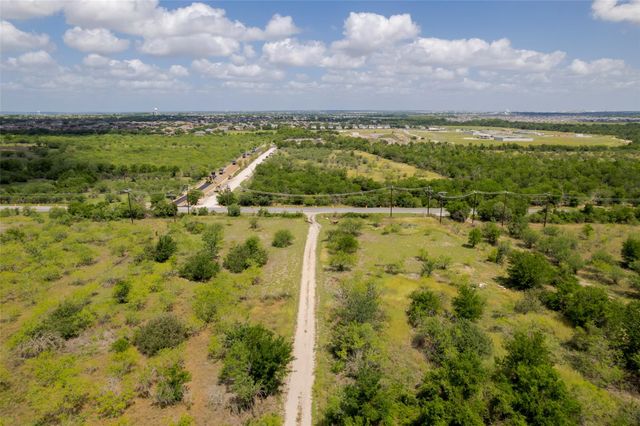 474 Heidenreich LN, Kyle, TX 78640