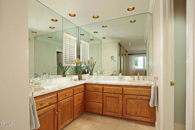 745 Galaxy Heights Drive, La Canada Flintridge, CA 91011