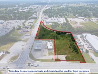 2808 W 7th Street, Joplin, MO 64801