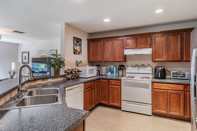 3132 ROYAL TUSCAN LANE, Valrico, FL 33594