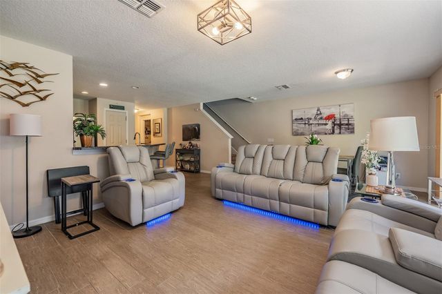 3132 ROYAL TUSCAN LANE, Valrico, FL 33594