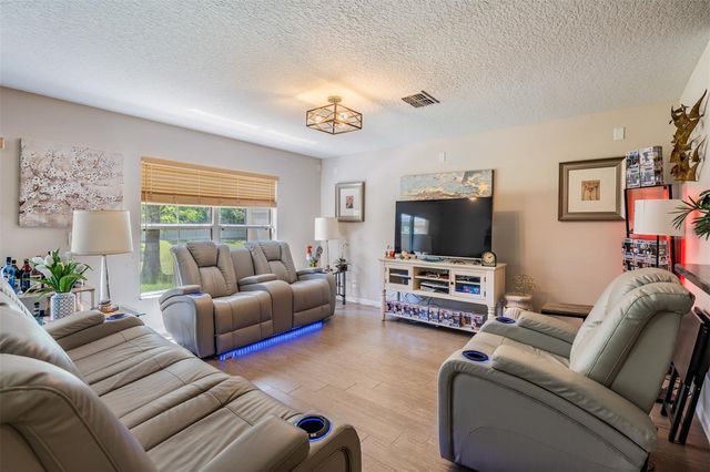 3132 ROYAL TUSCAN LANE, Valrico, FL 33594