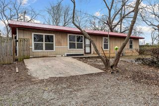 206 East 1st Street, Pineville, MO 64856
