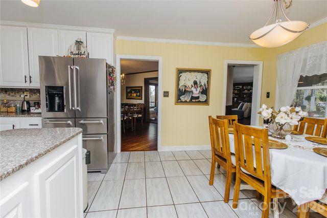 56 E Glenview Street, Marion, NC 28752