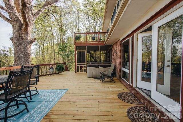 56 E Glenview Street, Marion, NC 28752