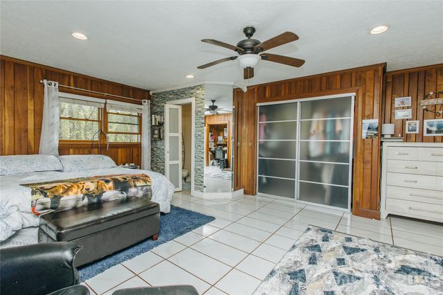 56 E Glenview Street, Marion, NC 28752