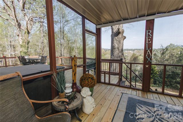 56 E Glenview Street, Marion, NC 28752