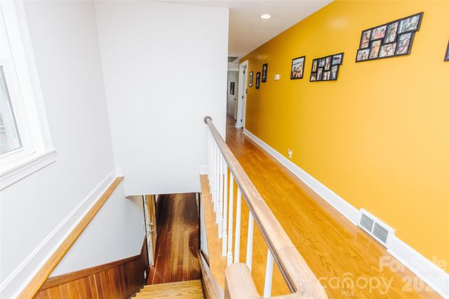 56 E Glenview Street, Marion, NC 28752