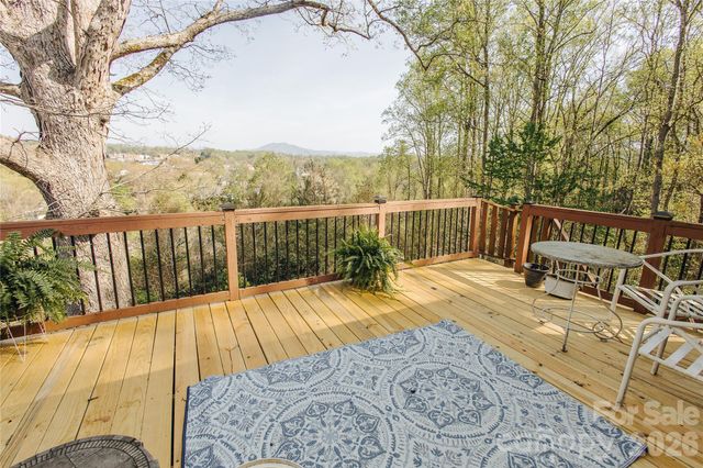 56 E Glenview Street, Marion, NC 28752