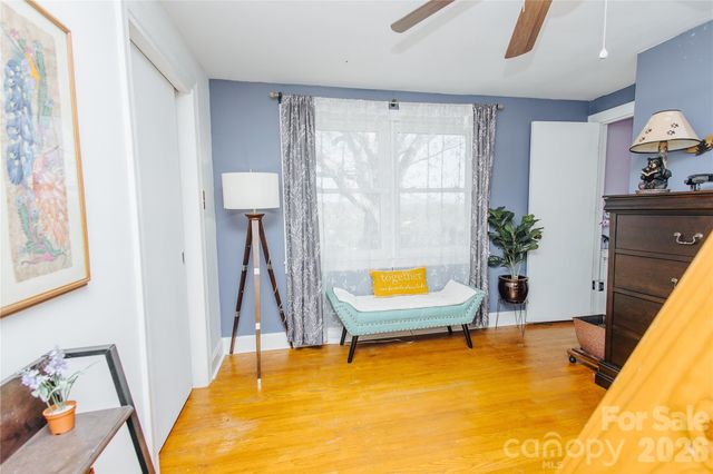 56 E Glenview Street, Marion, NC 28752