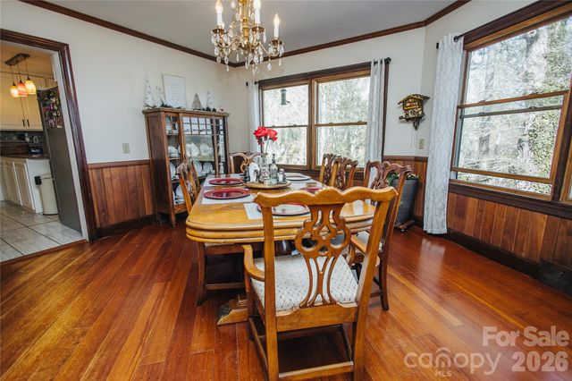 56 E Glenview Street, Marion, NC 28752
