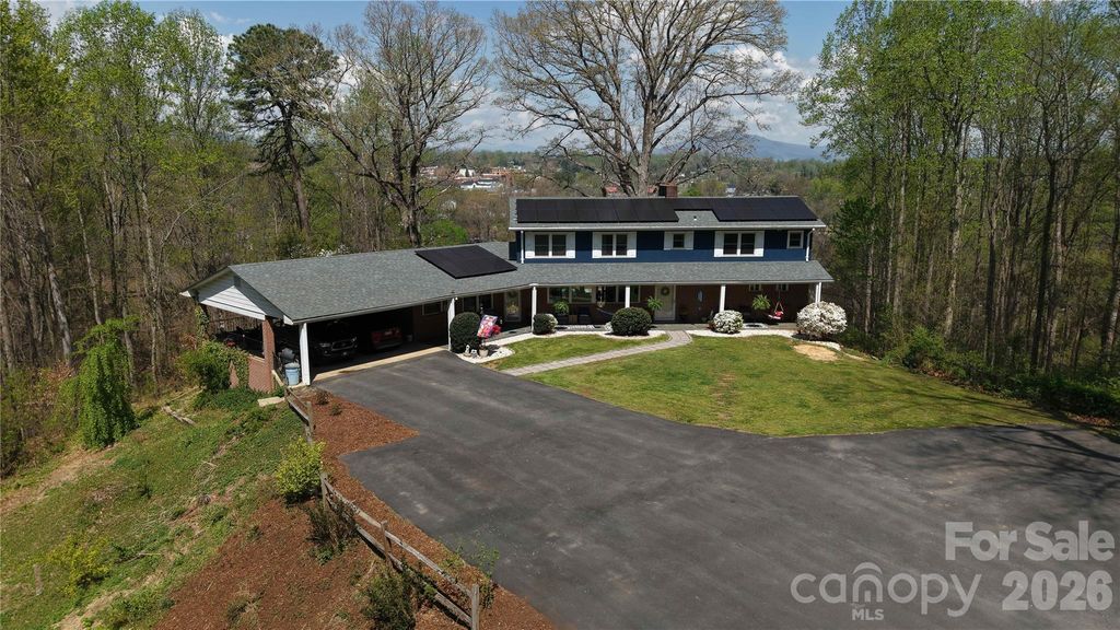 56 E Glenview Street, Marion, NC 28752