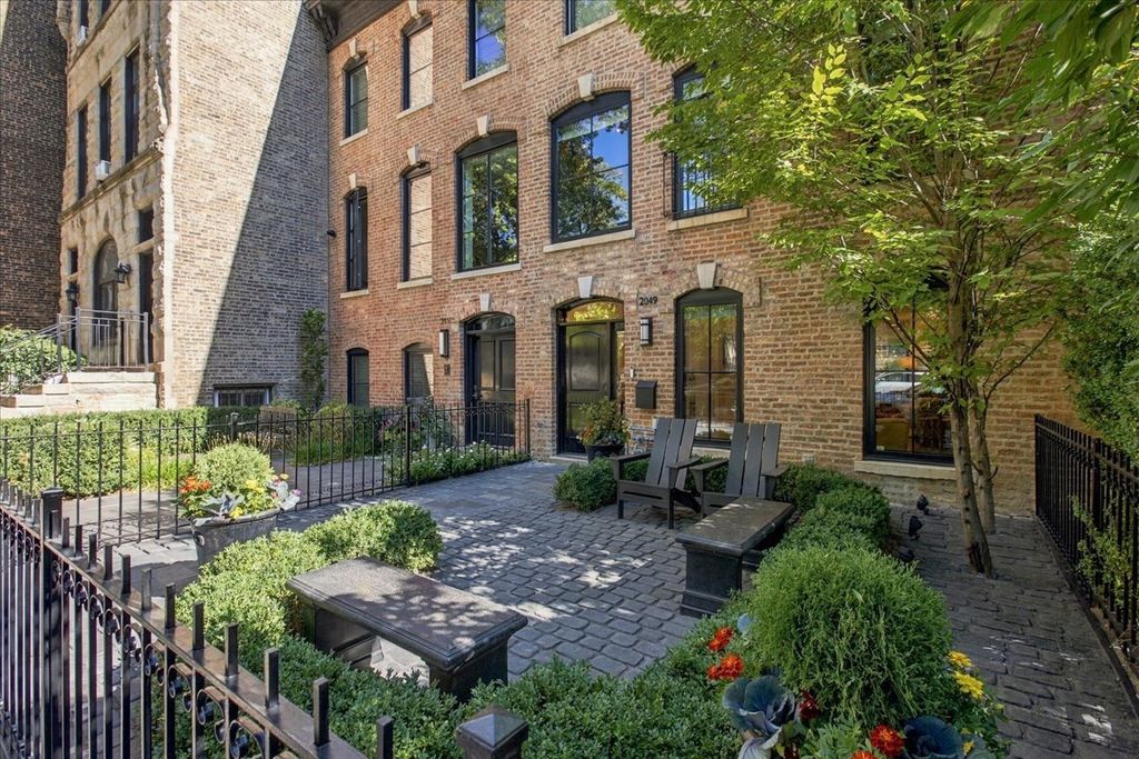 2049 N Dayton Street, Chicago, IL 60614 — photo 3