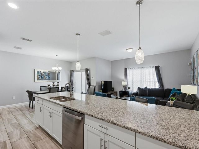 1562 MOON VALLEY DRIVE, Davenport, FL 33896