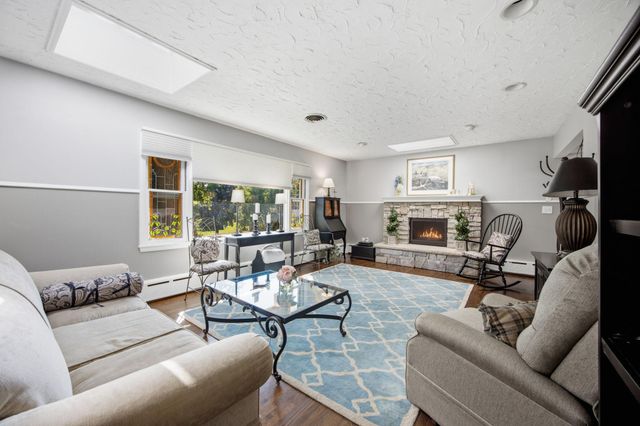 18030 20th Avenue N, Plymouth, MN 55447