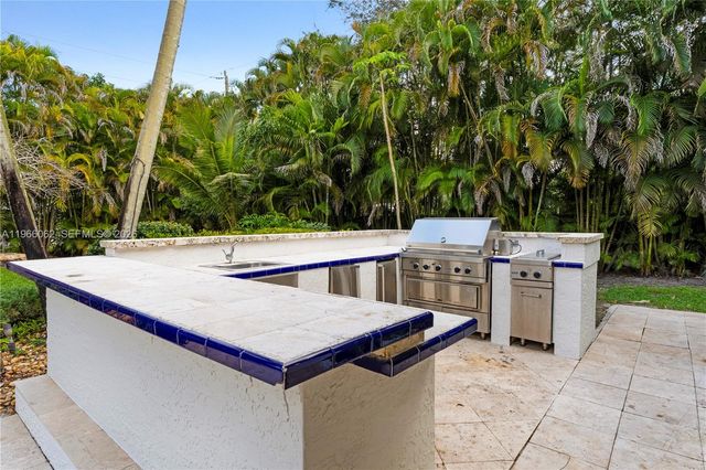 6235 Rolling Road Dr, Pinecrest, FL 33156