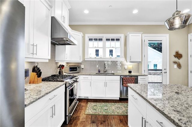 180 Easy Pines Way, Marietta, GA 30060