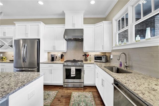 180 Easy Pines Way, Marietta, GA 30060