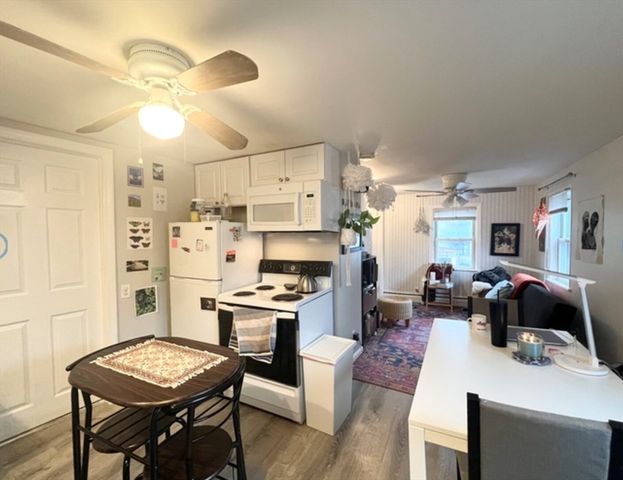 249 Hurley St 2F, Cambridge, MA 02141