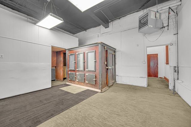 701 Meeker Avenue, Joliet, IL 60432