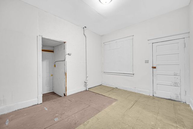 701 Meeker Avenue, Joliet, IL 60432