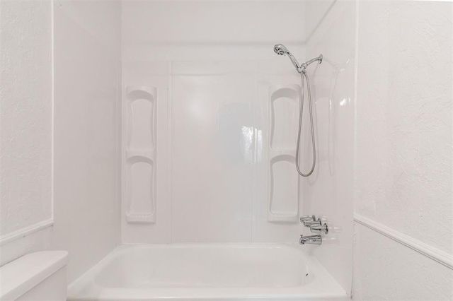 8806 N Rockwell Drive, Oklahoma City, OK 73132