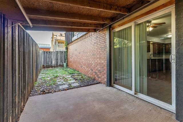 8806 N Rockwell Drive, Oklahoma City, OK 73132