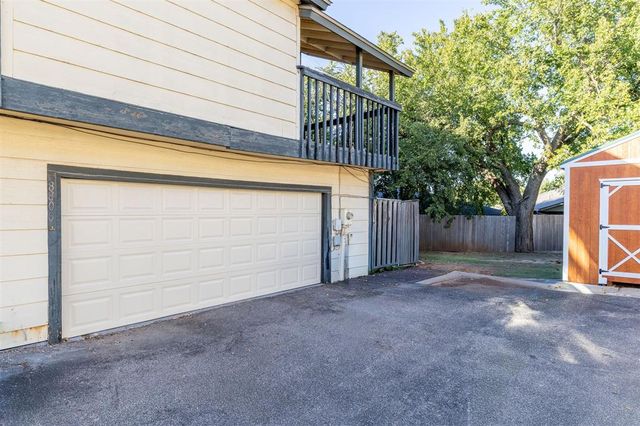 8806 N Rockwell Drive, Oklahoma City, OK 73132