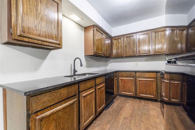 8806 N Rockwell Drive, Oklahoma City, OK 73132