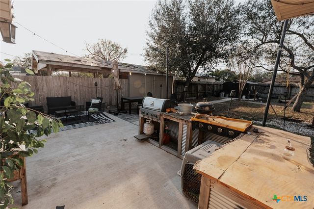 633 Tutt Avenue, Taft, TX 78390