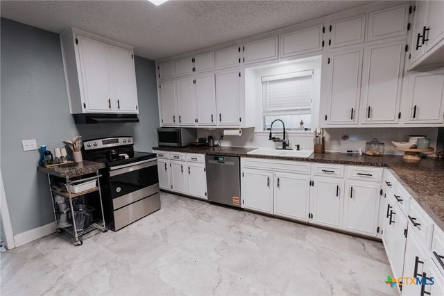 633 Tutt Avenue, Taft, TX 78390