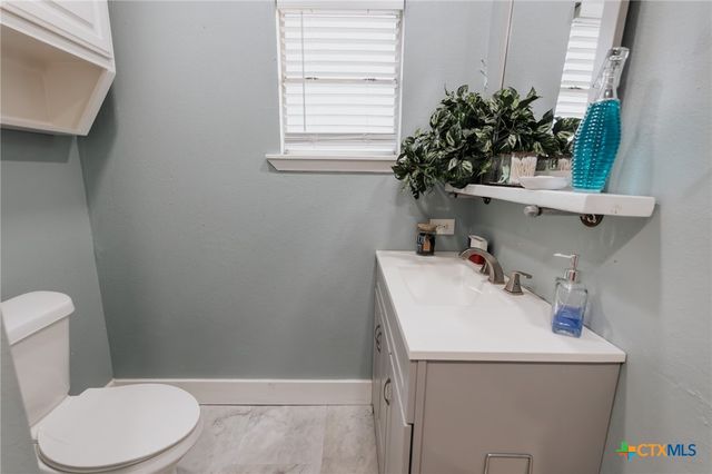 633 Tutt Avenue, Taft, TX 78390