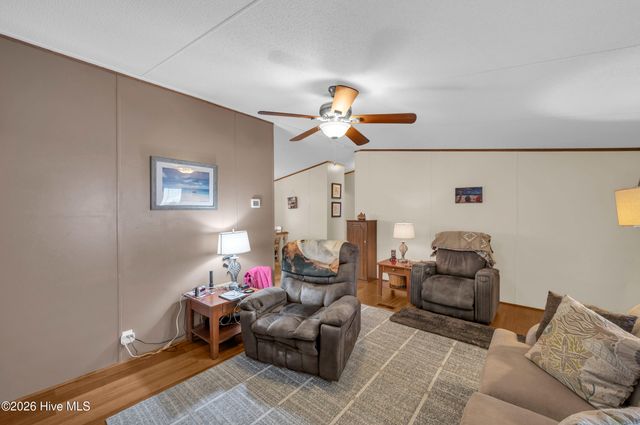 2232 Lakeside Avenue SW, Supply, NC 28462