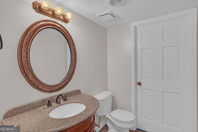 5298 E Shore Drive SW, Conyers, GA 30094