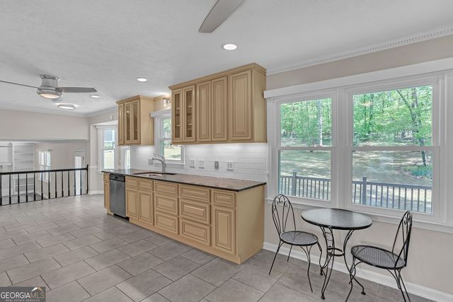 5298 E Shore Drive SW, Conyers, GA 30094