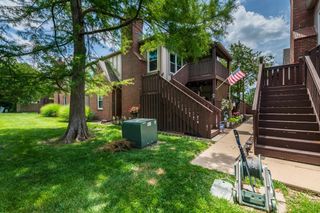 1450 S Webb Rd Apt 520, Wichita, KS 67207