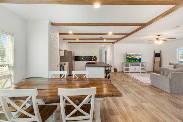 101 Hill Loop Road, Somerville, TX 77879