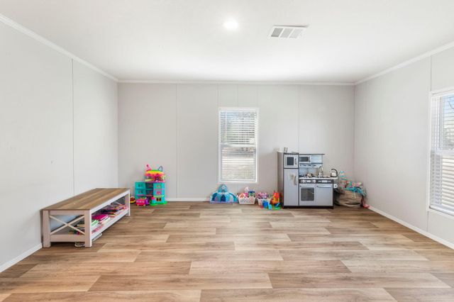 101 Hill Loop Road, Somerville, TX 77879