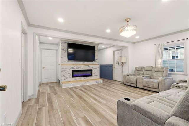 517 E 27th Street, Winston-salem, NC 27105