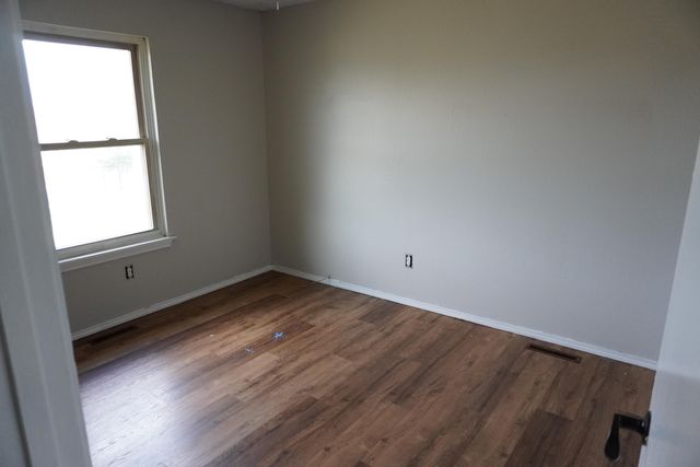 1003 E Parkview Street, Ozark, MO 65721