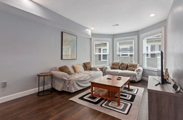 7 Abbotsford St B, Boston, MA 02121