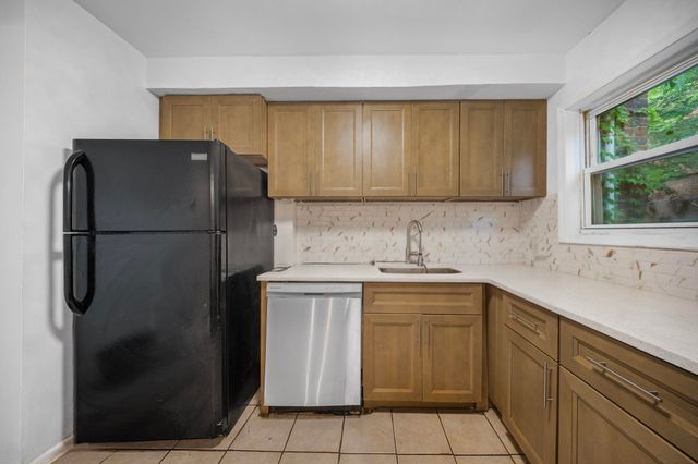 44 COLLEGE ST, Jc, West Bergen, NJ 07305