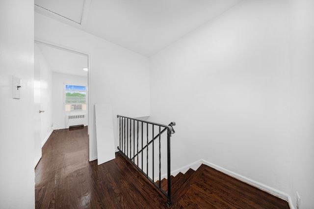 44 COLLEGE ST, Jc, West Bergen, NJ 07305