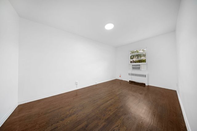 44 COLLEGE ST, Jc, West Bergen, NJ 07305