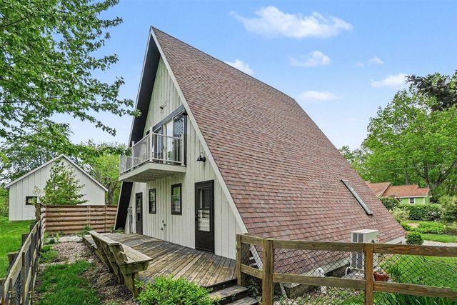 540 East Drive, South Haven, MI 49090