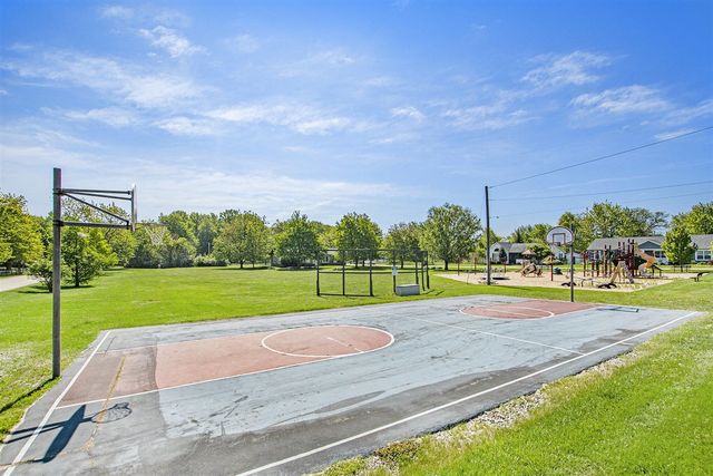 540 East Drive, South Haven, MI 49090